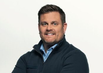 UnitedHealthcare CEO Brian Thompson fatally shot in New York in targeted attack