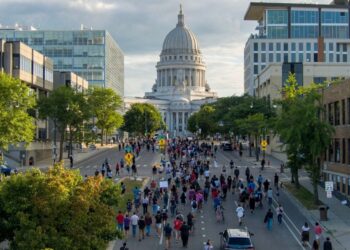 Corey Ruiz, Madison Wisconsin Video – Witness videos capture Madison police